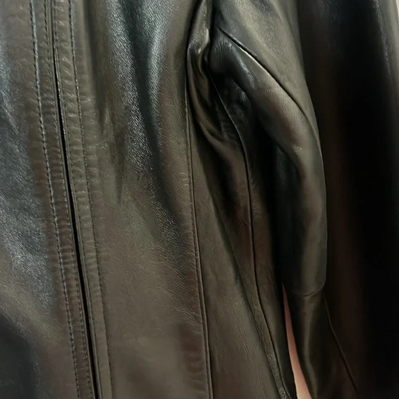 Like new Preston & York soft, genuine, lamb skin, leather, zip up jacket, medium - Picture 3 of 6